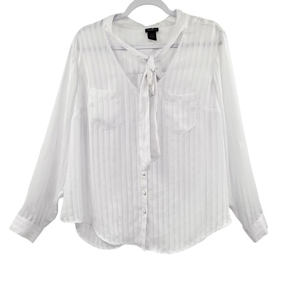 Torrid White Pleated Long-sleeve Button-down Blouse Tie-Neck Womens Torrid 0 (L) - Picture 1 of 8
